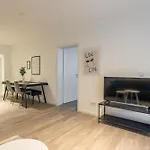Apartmenthaus In Apartamento