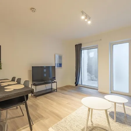 Home4stays - Apartmenthaus In *