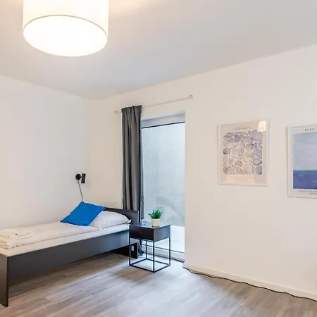 Home4stays - Apartmenthaus In דירה *