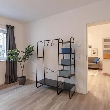 Home4stays - Apartmenthaus In דירה
