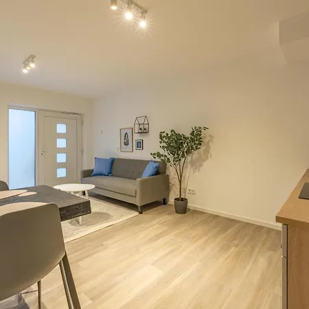Home4stays - Apartmenthaus In דירה *