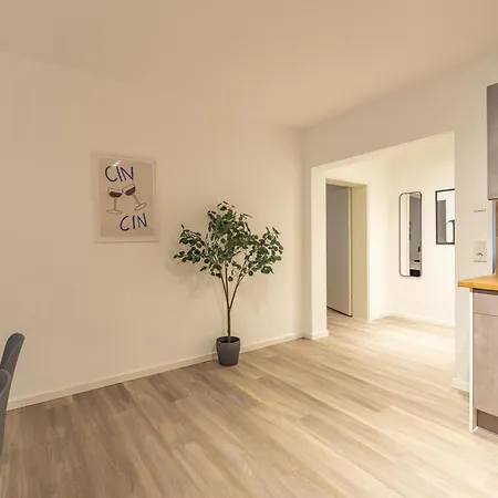 Home4stays - Apartmenthaus In *