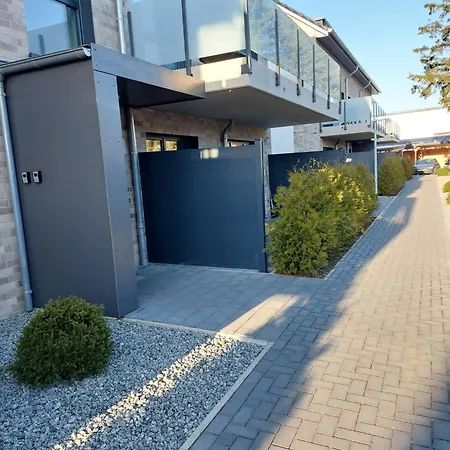 Home4stays - Apartmenthaus In דירה Nortorf